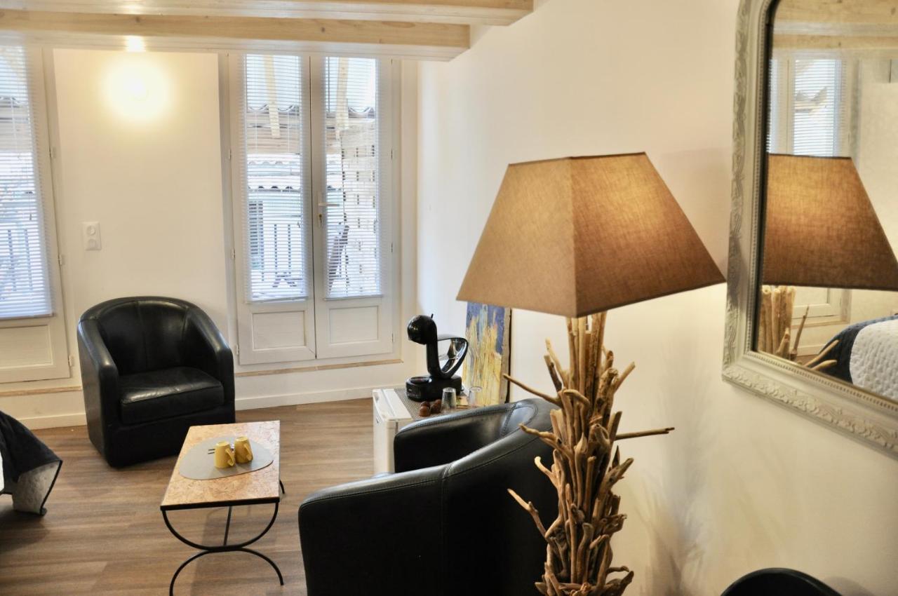 Les Chambres Tropeziennes Sanary-sur-Mer Buitenkant foto