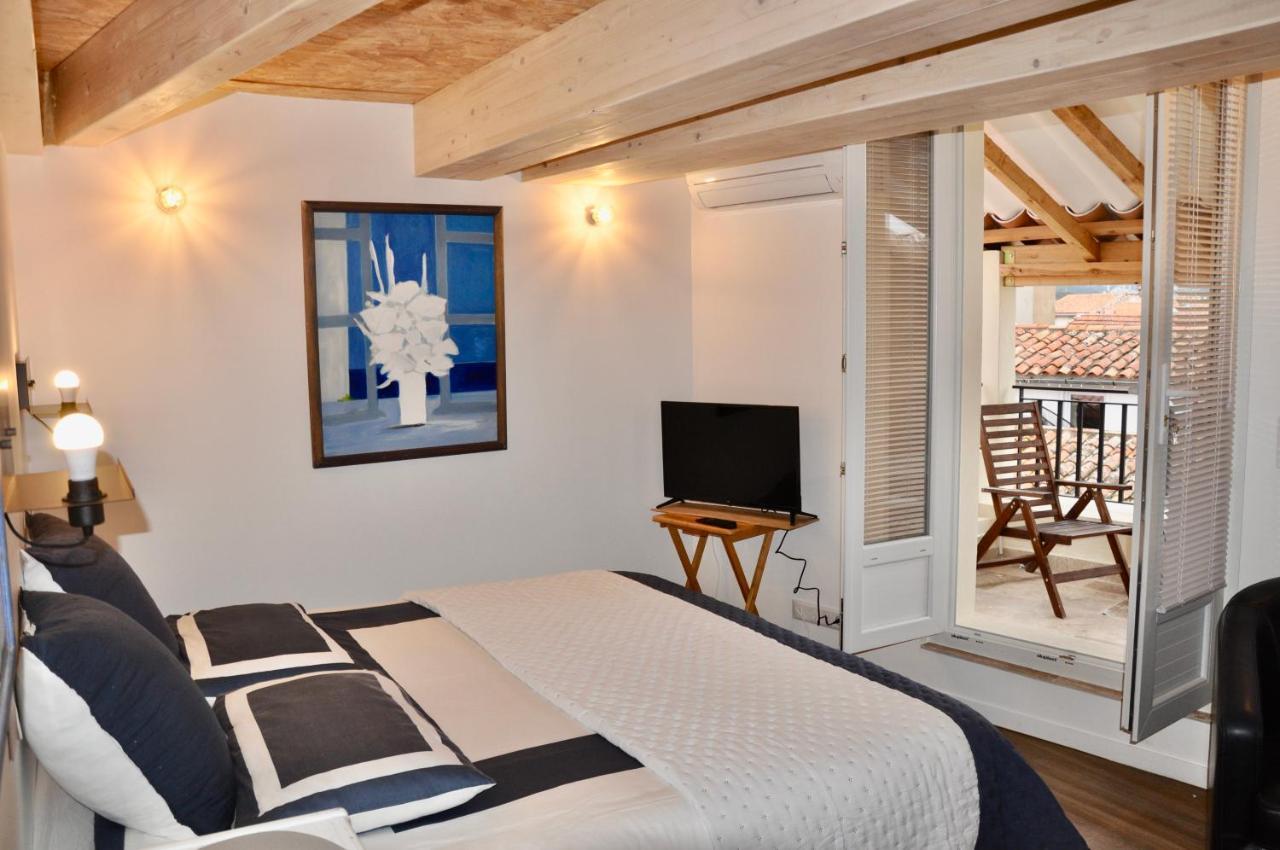 Les Chambres Tropeziennes Sanary-sur-Mer Buitenkant foto